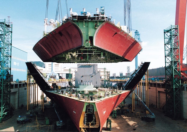 Construcción Naval: Una ruta entre la espada y la pared