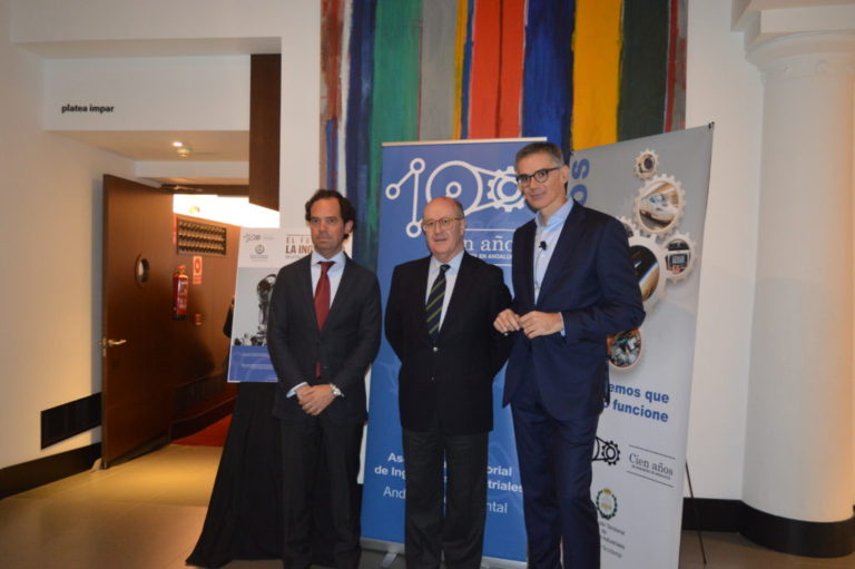 La conferencia «El futuro de la Ingeniería en la era de la Inteligencia Artificial», inicio de los actos del Centenario de los ingenieros andaluces