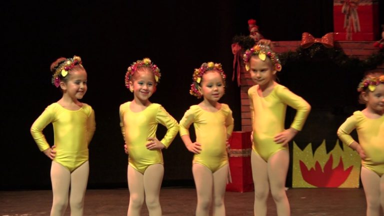 Escuela de danza de Lucía González Salgado: «Navidad de colores»