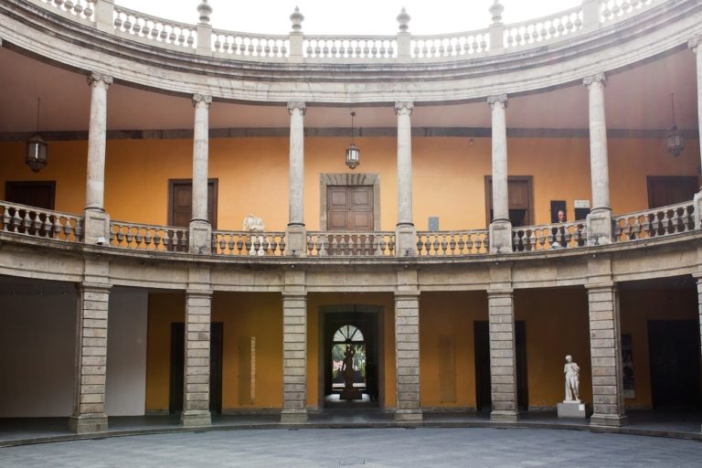 Visita virtual: Museo Nacional de San Carlos
