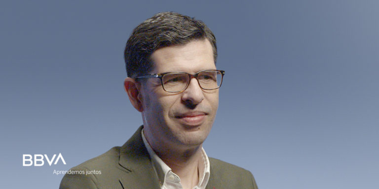 “¿Qué haría Sócrates hoy con un móvil?” por Eduardo Infante