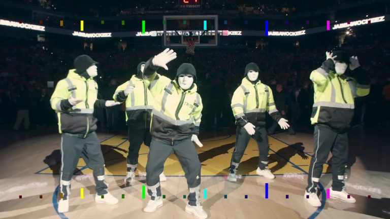 Jabbawockeez durante la final de la NBA de 2019