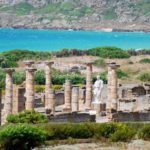 Playa-de-Bolonia-con-las-Ruinas-