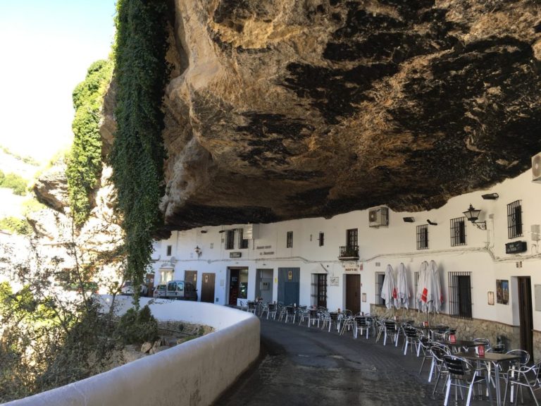 Senderismo: De Acinipo a Setenil por la Ruta de los Bandoleros