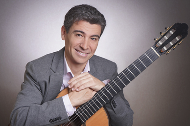 Noche en el Alcázar. Música clásica: «De Aguado a Turina. Cien años de música española para guitarra» con Jesús Pineda. Ciclo Músicas de España.