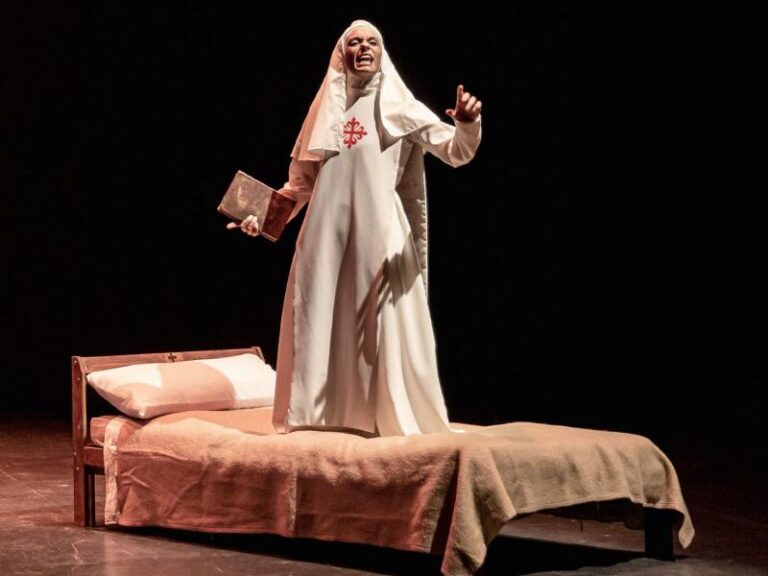 Teatro: Inés de Ulloa