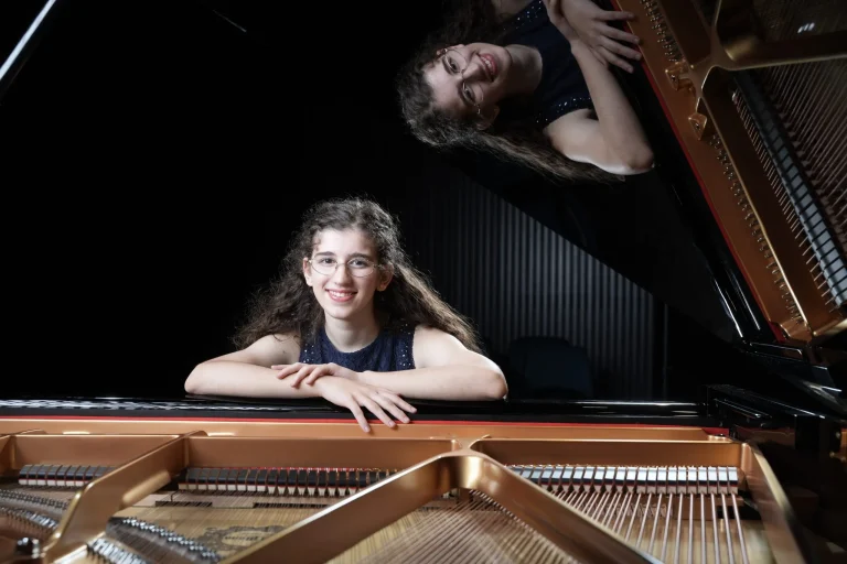 Solistas de las Juventudes Musicales con la Real Orquesta Sinfónica de Sevilla