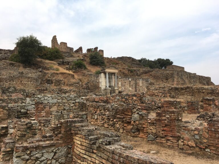 Senderismo: Visita al enclave arqueológico de Munigua