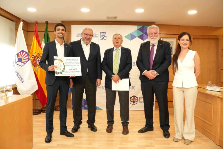 DAVID DOBADO LÓPEZ, GALARDONADO CON EL PREMIO NACIONAL AL MEJOR PROYECTO FIN DE MÁSTER PARA EL ACCESO A LA PROFESIÓN DE INGENIERO INDUSTRIAL 2024