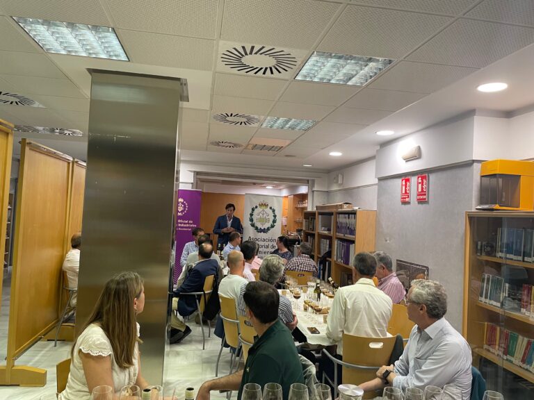 GRAN ACOGIDA DE LA CATA DE VINOS A CARGO DE AC WINES & SPIRITS SL, SUCESORES DE GERÓNIMO DE ANGULO
