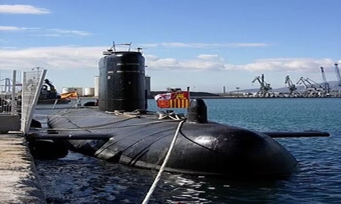 Los Buques Submarinos, Ayer y Hoy